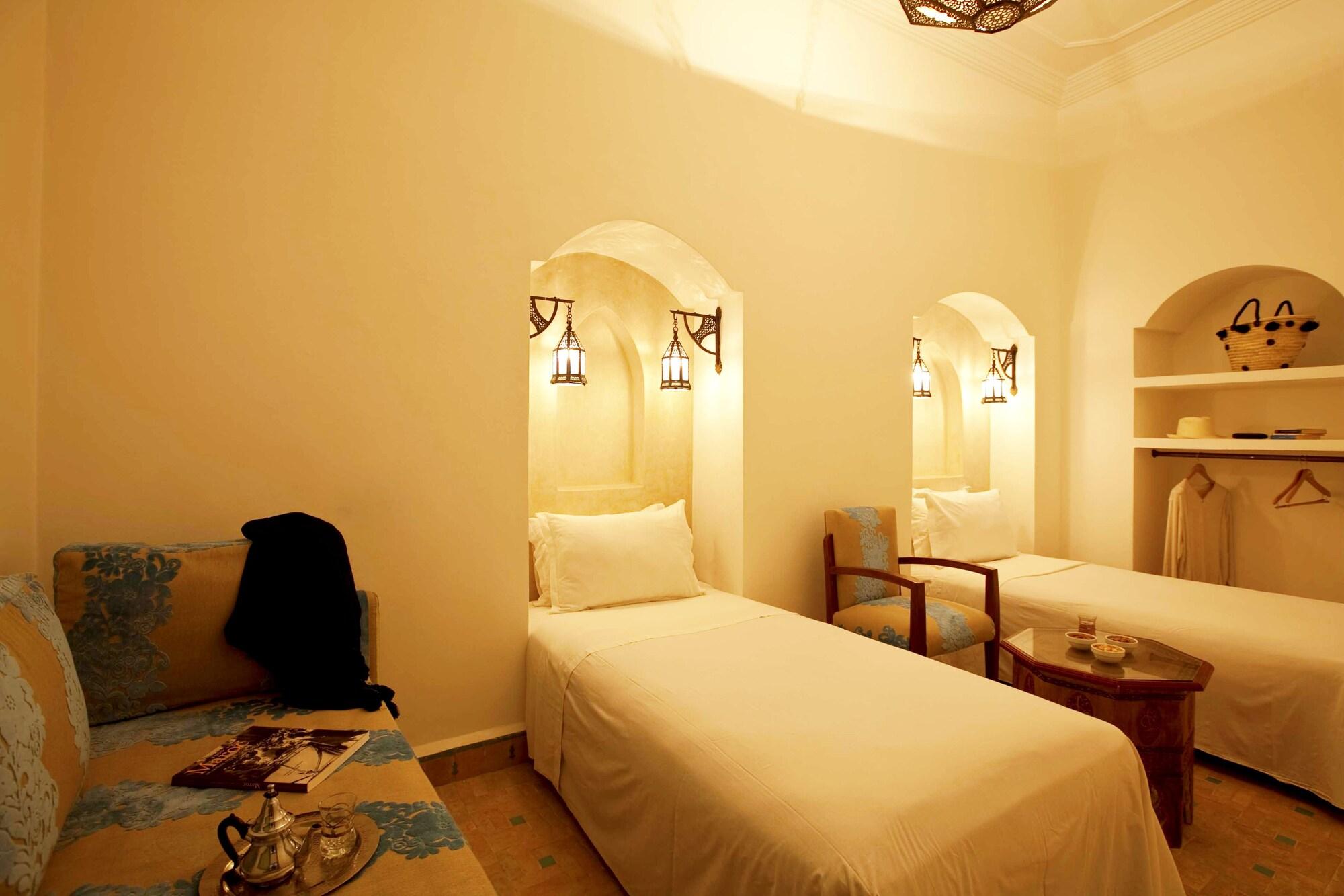 Riad Les Bougainvilliers Marrakesh Exterior photo