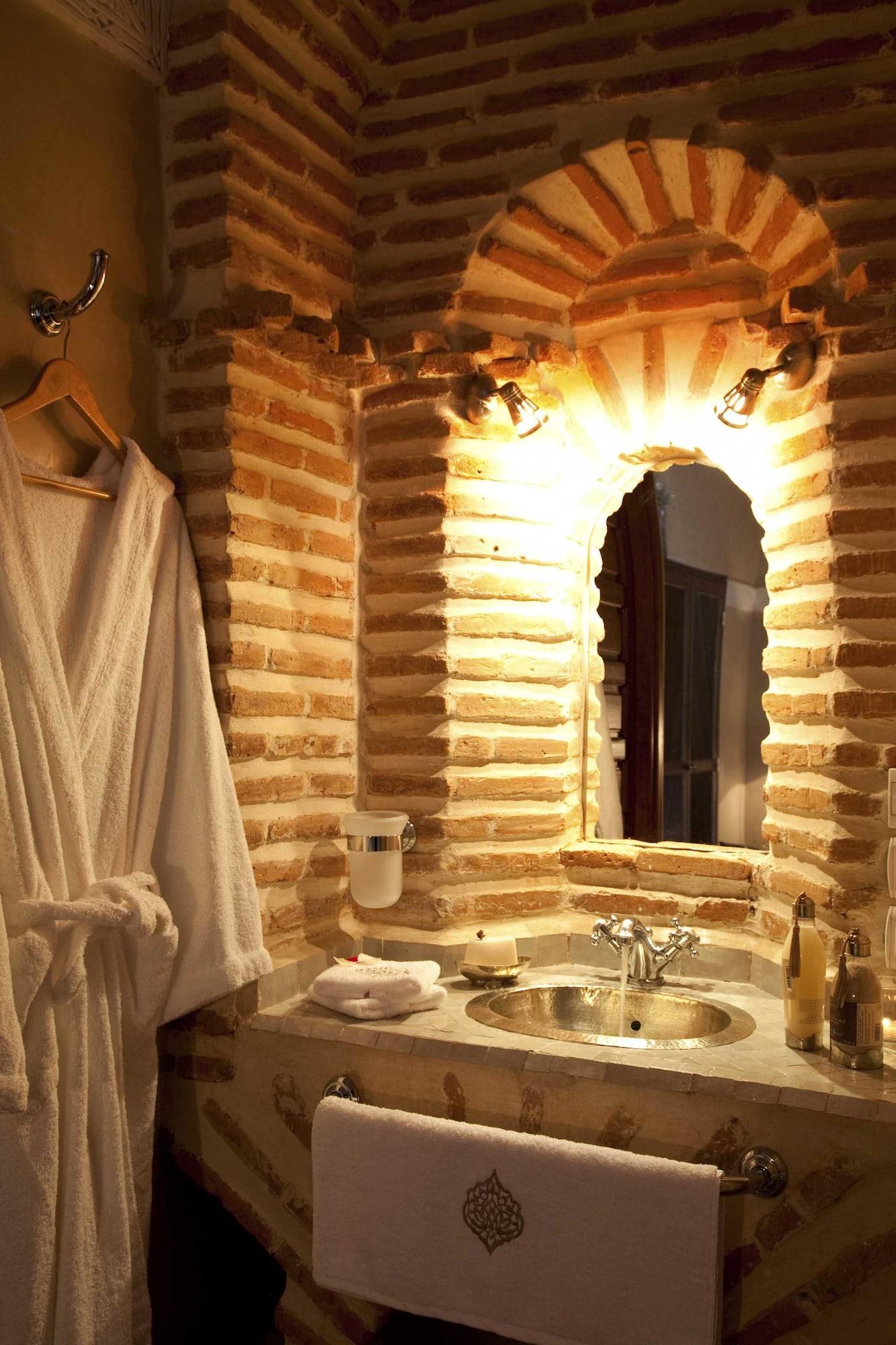 Riad Les Bougainvilliers Marrakesh Exterior photo